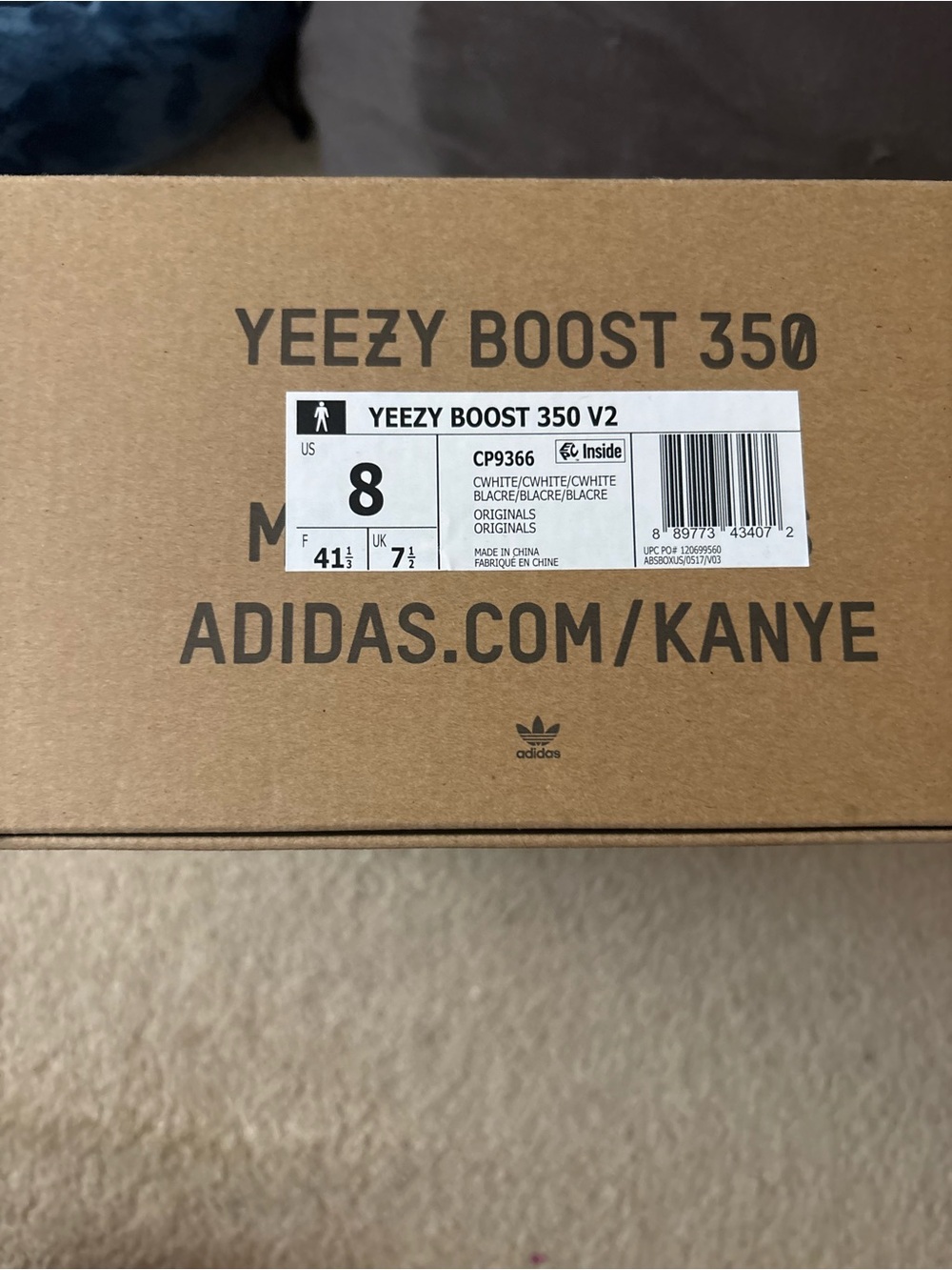 Yeezy shoes Cream Knit Low-Top Sneakers - Picture 9 of 10